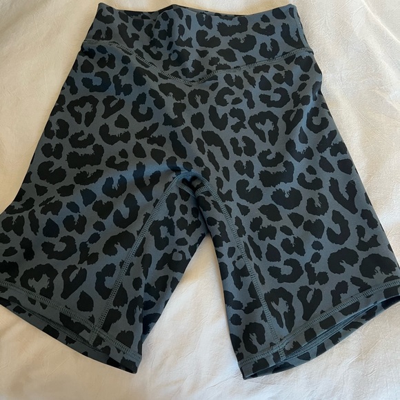 Vitality Leopard Biker Shorts - Picture 2 of 6